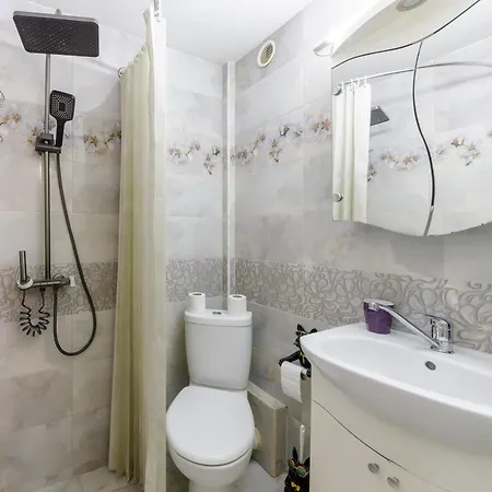 2br Flat Near Sea & Baths Apartamento Varna