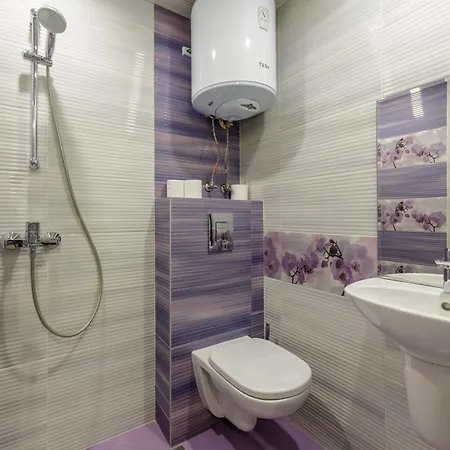 2br Flat Near Sea & Baths *