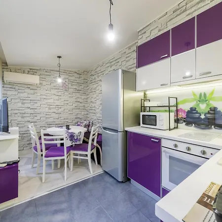 2br Flat Near Sea & Baths Apartamento