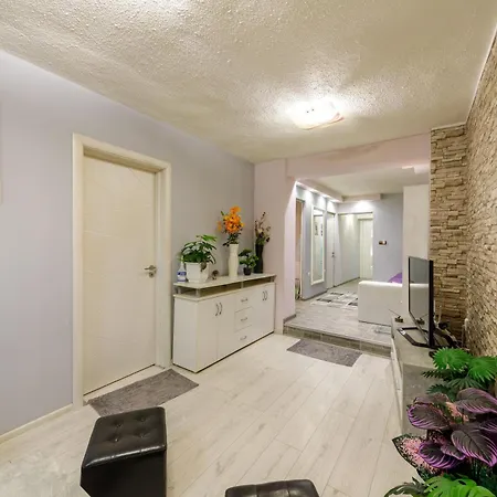 2br Flat Near Sea & Baths * Varna